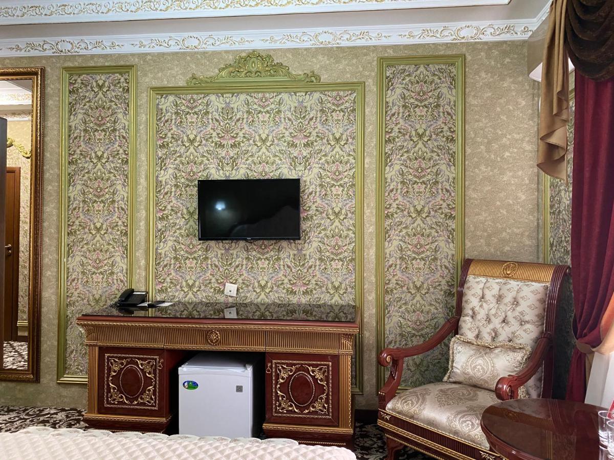 Lion Hotel Astana Buitenkant foto