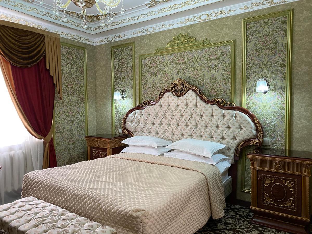 Lion Hotel Astana Buitenkant foto