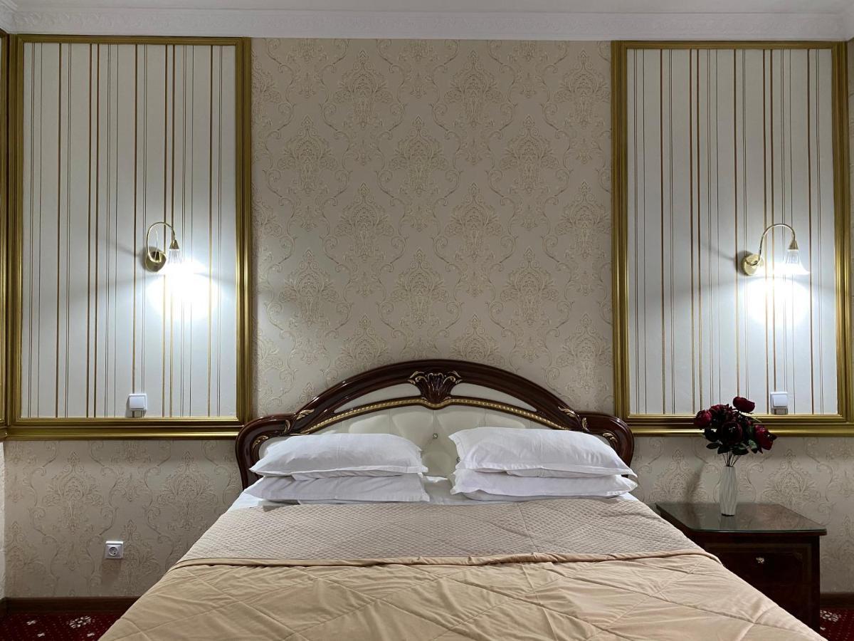 Lion Hotel Astana Buitenkant foto