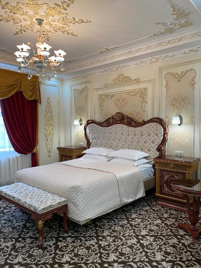 Lion Hotel Astana Buitenkant foto