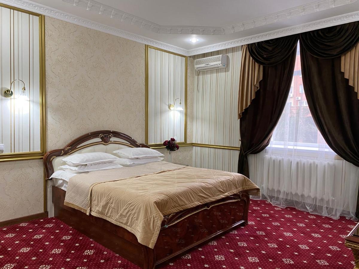 Lion Hotel Astana Buitenkant foto