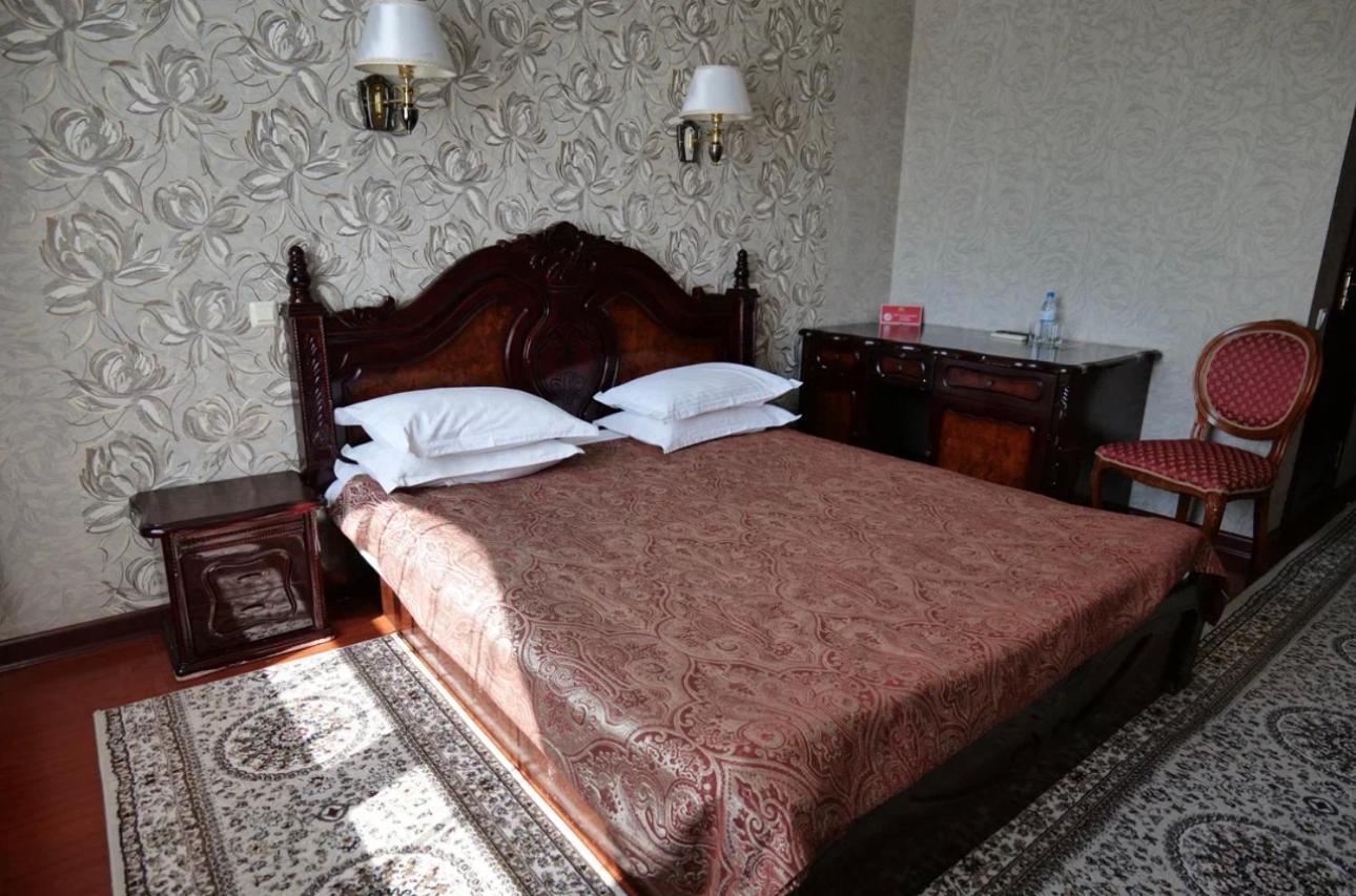 Lion Hotel Astana Buitenkant foto
