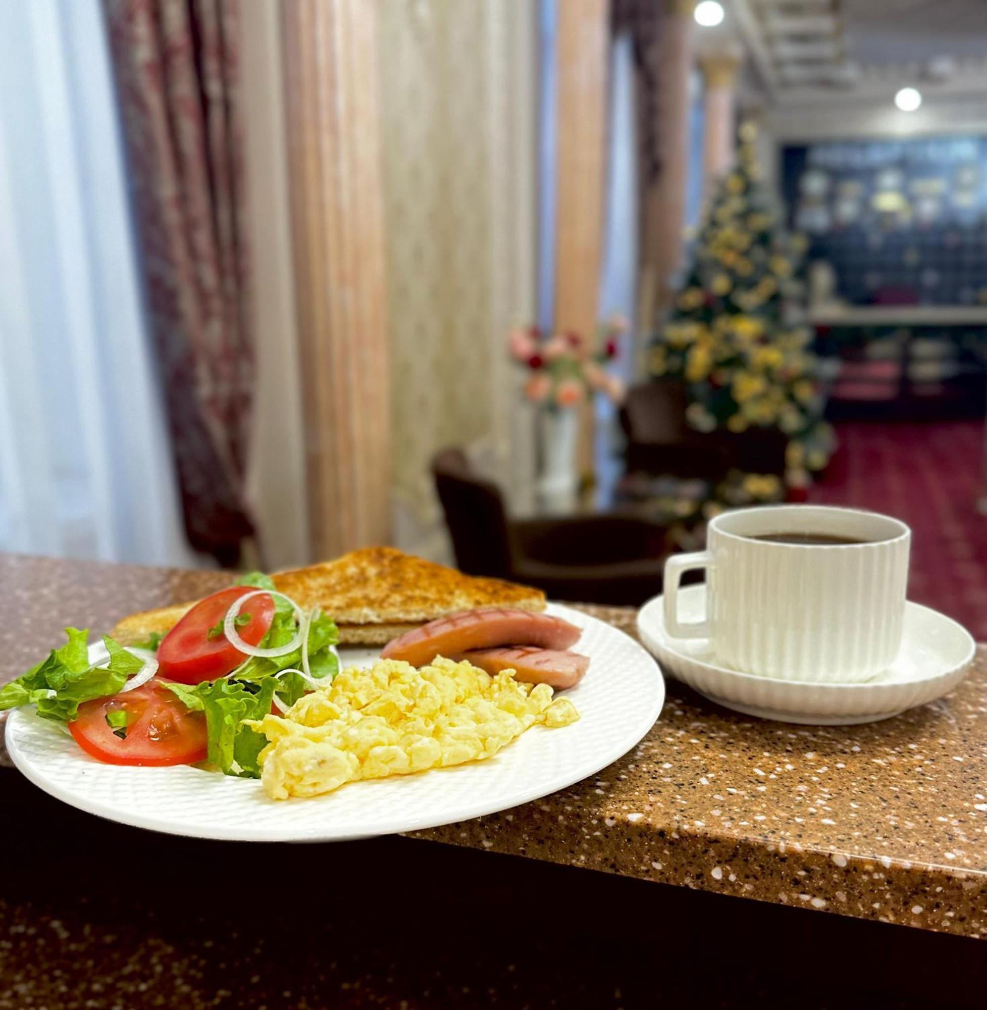 Lion Hotel Astana Buitenkant foto